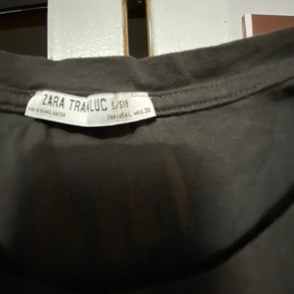 Sleeveless top - Picture 3 of 3